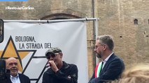 Video: Luca Carboni in centro a Bologna