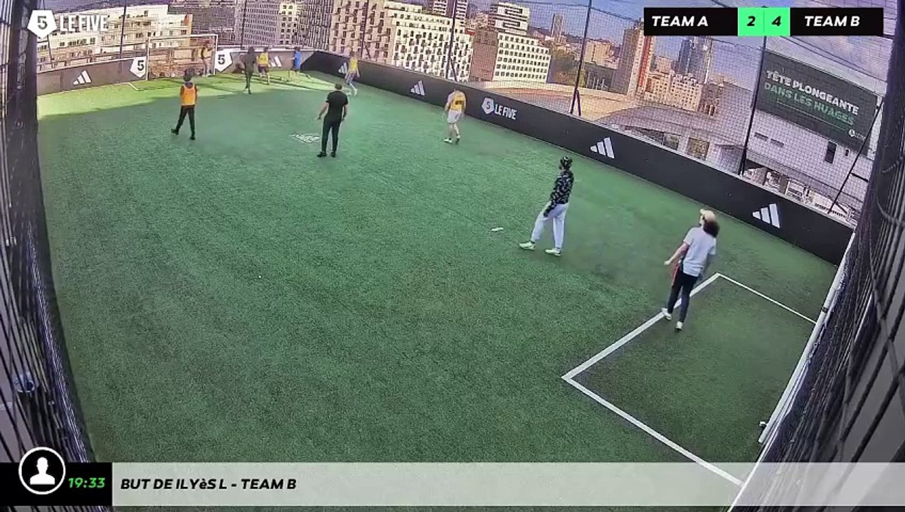 But de Ilyès L - Team B