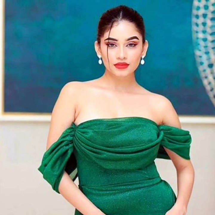 Shehani Kahandawala (Sinhala: ෂෙහානි කහඳවල; born 24 February 1995), is an actress in Sri Lankan television as well as a television host, singer and model.[1] Started as a child television presenter, she later became one of the popular actresses in the tel