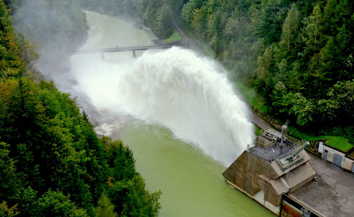 Unwetter in Österreich: Überschwemmungen und Schäden