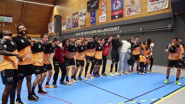 Célébration de la victoire ACBB HB contre PSG (joueurs) 2