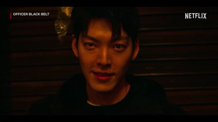 Officer Black Belt Kim Woo-bin is ambushed by a group of thugs | Netflix [ENG SUB]