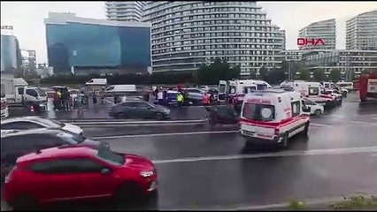 Bağcılar TEM'de zincirleme trafik kazası: 1 ölü 1 yaralı