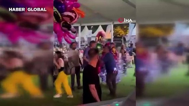 İki grup arasında kavga: Cadde boks ringine döndü