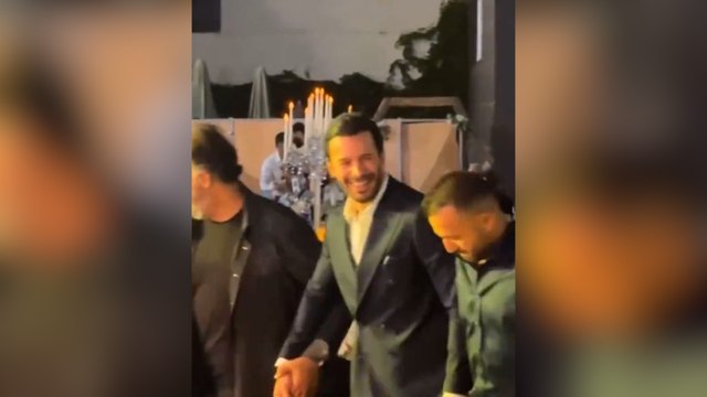 Ferit Kaya'nın düğününde Barış Arduç halay çekti