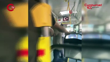 Download Video: İETT otobüsünde şoför ve yolcu arasında kavga! 'Seni delerim'