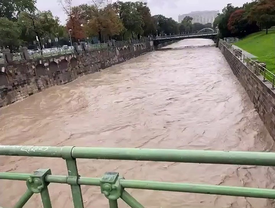 Hochwasser beim MAK, Stubenbrücke