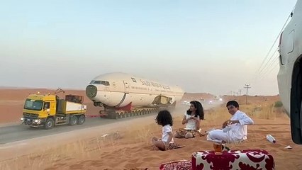 في هذه اللحظات .. "طائرات الترفيه " تغادر الوشم بعد مرورها ب"مرات وثرمداء والقصب"