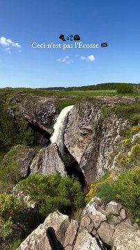 On est bien en France ? La cascade du Déroc ! Vous aurez accès à un Parking aux coordonnées GPS : (44.6477355, 3.0650320) Puis 15 minutes de marche depuis le parking pour observer cette magnifique cascade ⛰️ Vous aurez la possibilité de choisir entr
