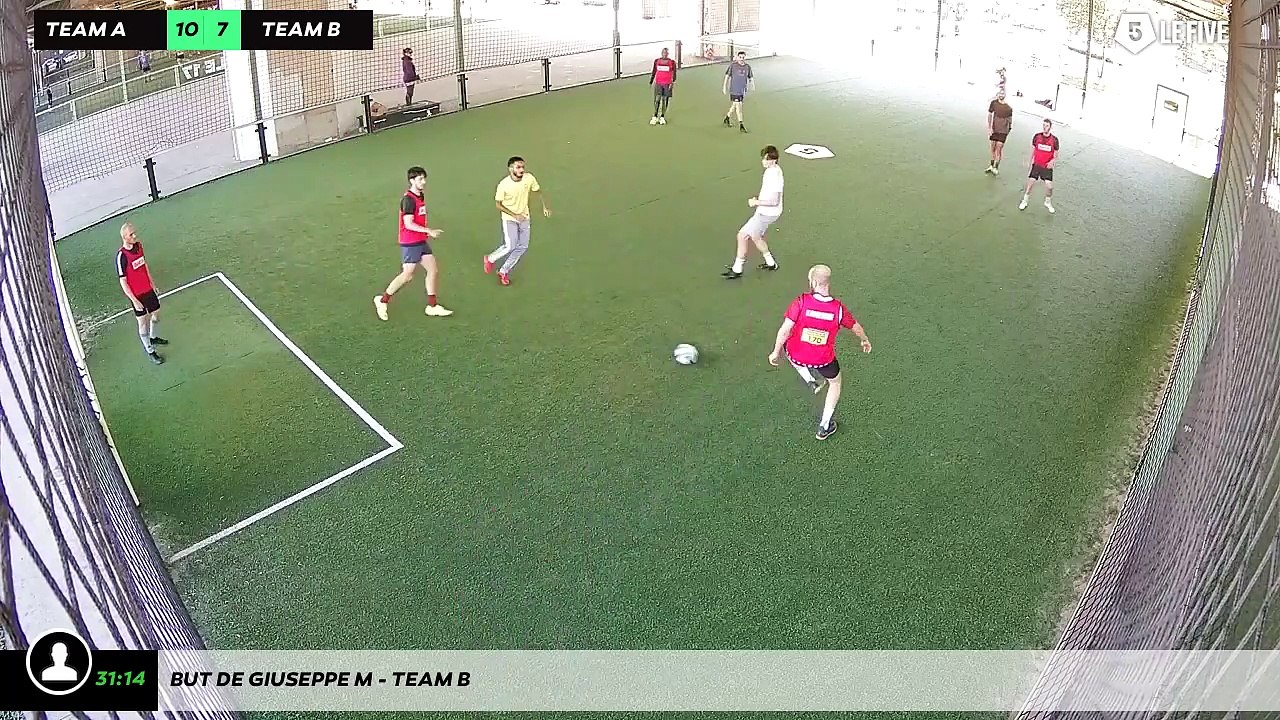 But de Giuseppe M - Team B