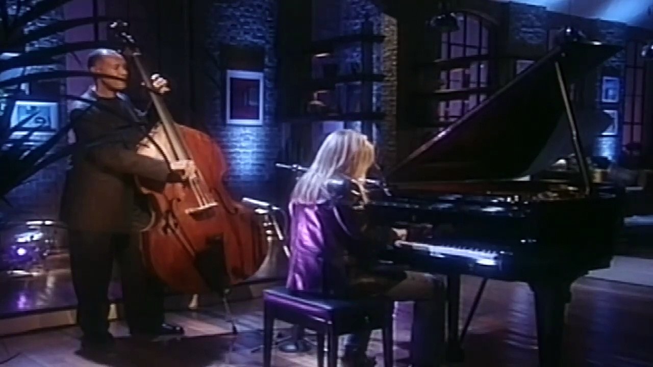 DIANA KRALL — FLY ME TO THE MOON (Burt Howard) – Live Performance – {Music Video}