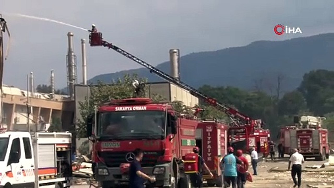Son dakika | Sakarya'da patlama: Çok sayıda işçi yaralandı! Oba Makarna fabrikası yanıyor