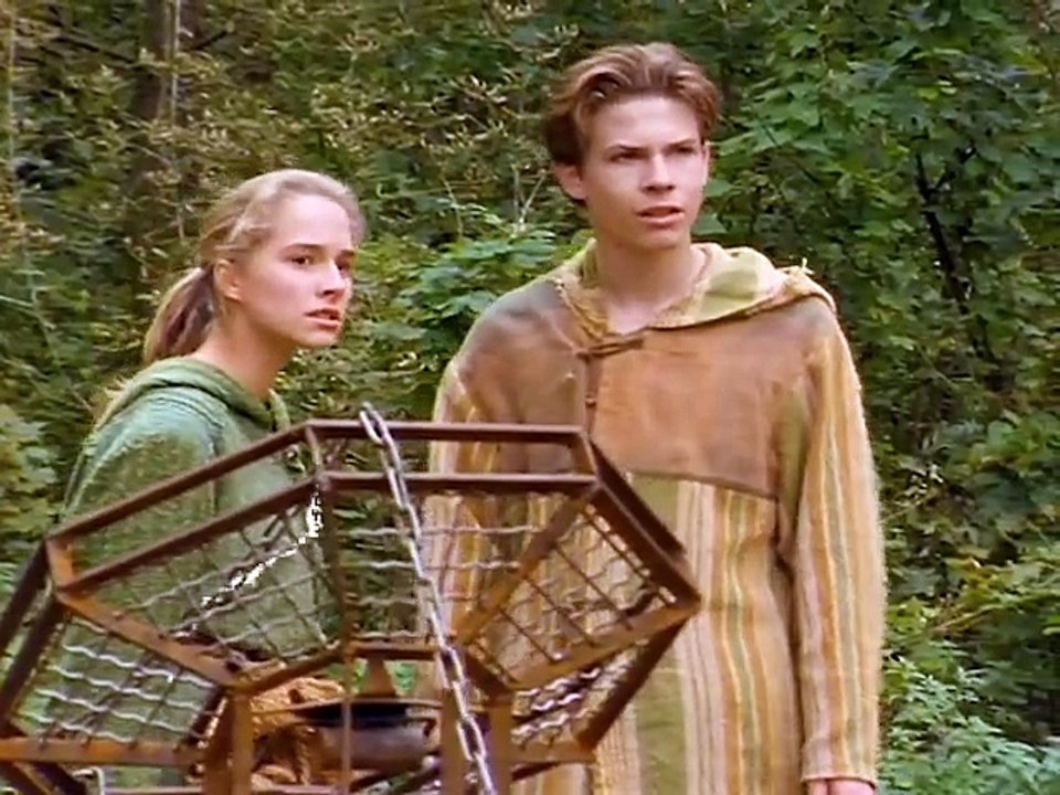 The Labyrinth   Spellbinder - Season 1 Episode 9