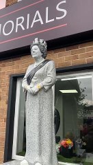 See the newest statue commemorating the life of Queen Elizabeth II