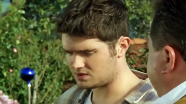 Die Rosenheim-Cops (74) Staffel 5 Folge 20 - Der Tod kam auf Kufen