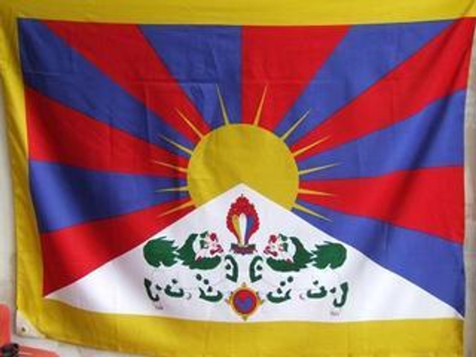 Le Drapeau Tibetain à la mairie de Dole