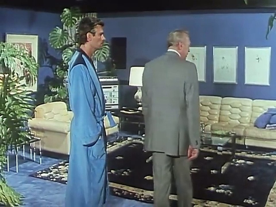 Derrick  S09E03 - Der Mann aus Antibes