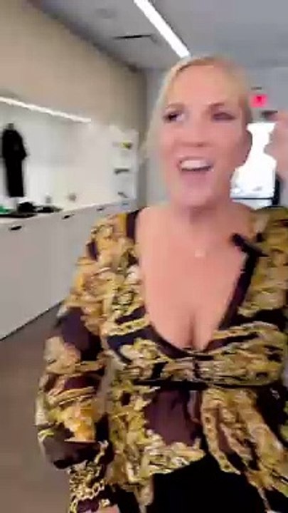 I did it with the Lamborghini Aventador so it was only right I did the same with the all new Lamborghini R...IVE! Thanks @lambo.georgie @magnesiummedia   @windsorstore #exhaustsound #exhaust#lamborghinisian #lamborghini #lambo #sia