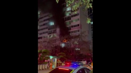 광주 남구에서 아파트 화재...주민들 긴급 대피 / YTN