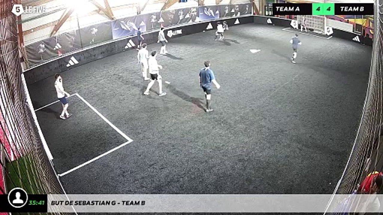 But de Sebastian G - Team B