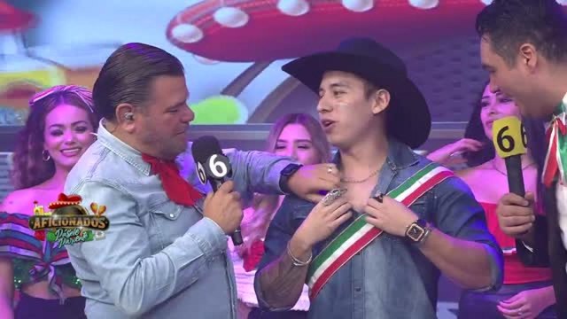 El aroma de Alejandro vuelve locos a todos en 'Aficionados'