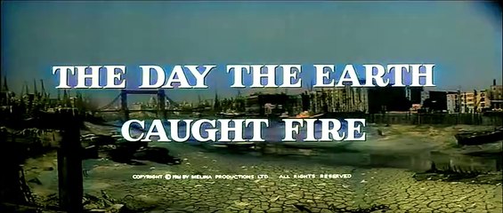 Day the Earth Caught Fire (1961) | Dark Comedy | Romance | Drama | Sci-Fi