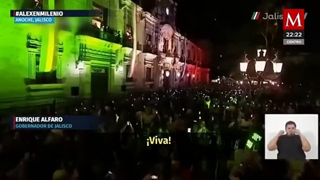 Enrique Alfaro destaca en el Grito de Independencia con viva por la división de poderes