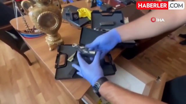 İstanbul'da Silah Kaçakçılığı Operasyonu: 227 Silah Ele Geçirildi