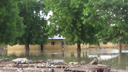 최악의 홍수로 교도소 벽 무너져 수감자 280여 명 탈옥 / YTN