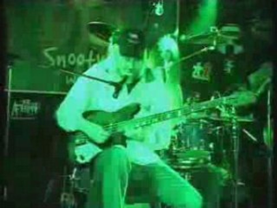 Politicians, by BB BlackDog Live at the snooty fox.