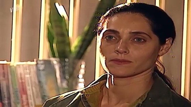 Novela Cara e Coroa (1995) - Vivi e Fernanda se conhecem na prisão e se chocam com semelhança