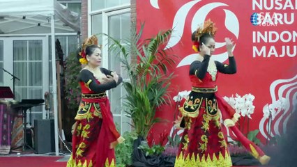 Indonesian Ambassador Welcomes Ducth FM with Minang Tradition