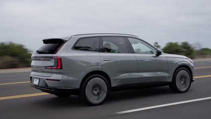 The new Volvo EX90 in Vapour Grey Driving Video