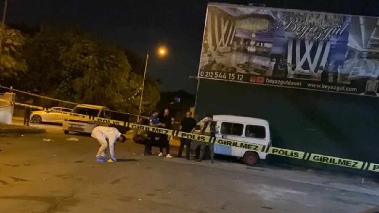 Eyüpsultan'da düğün salonuna patlayıcı madde atıp, silahla havaya ateş açarak kaçtılar