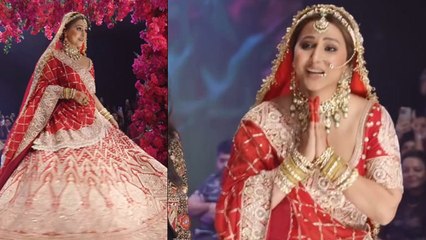Hina Khan In Bridal Look Ramp Walk Video Viral, Fans & Celebs Says ‘Inspiration For B-reast Cancer.