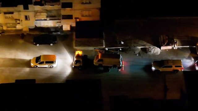 Minibüsteki kolilerden ruhsatsız 40 tabanca çıktı, araç sahibi tutukland