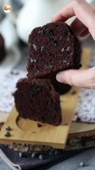 The best chocolate muffins: huge and fluffy