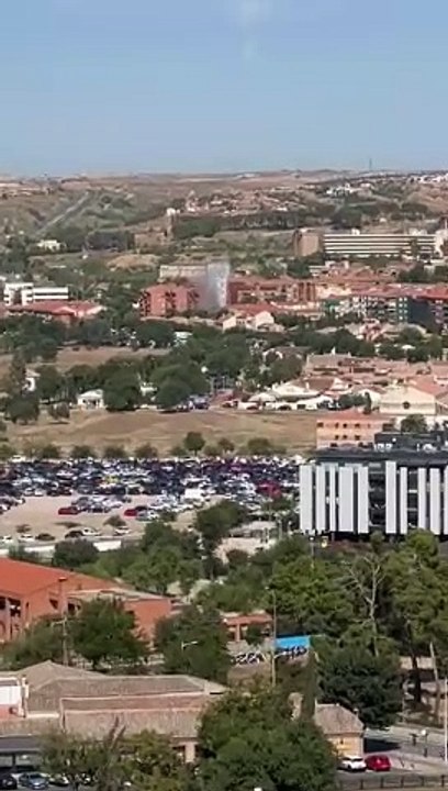 Impresionante géiser en Buenavista causado por la rotura de una tubería