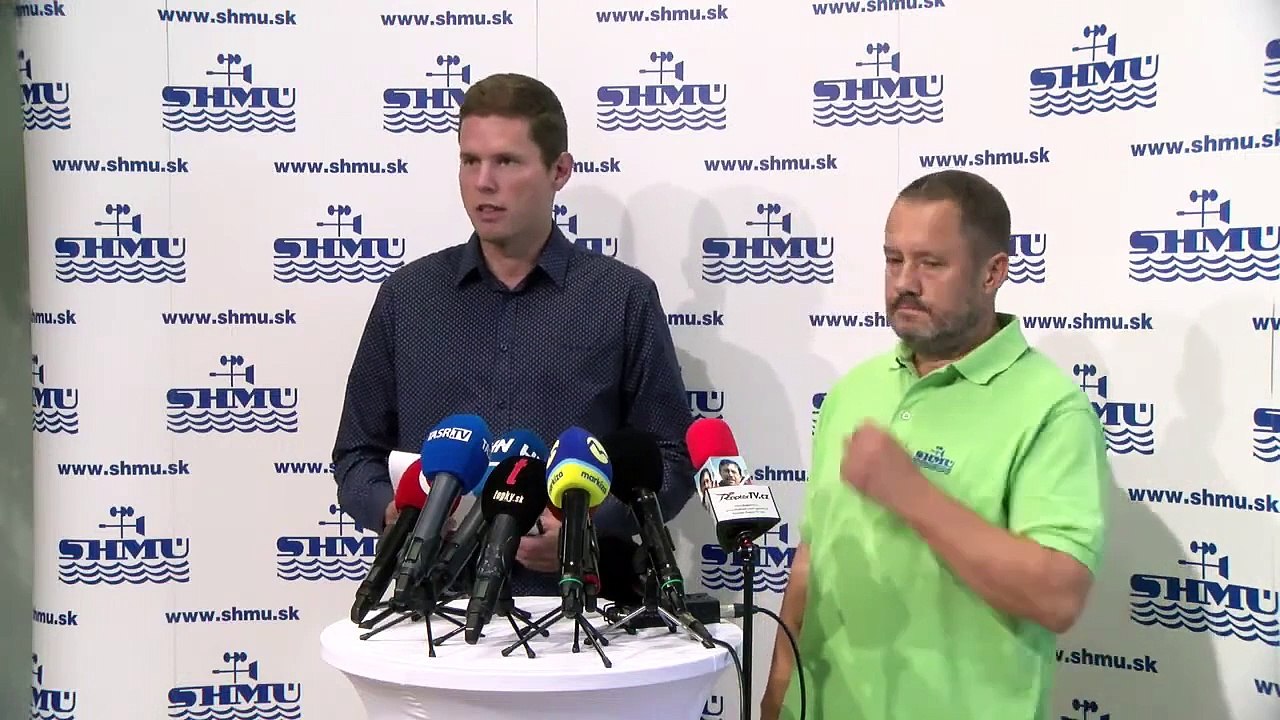 ZÁZNAM: Hladina Dunaja má v utorok kulminovať na úrovni približne 950 centimetrov
