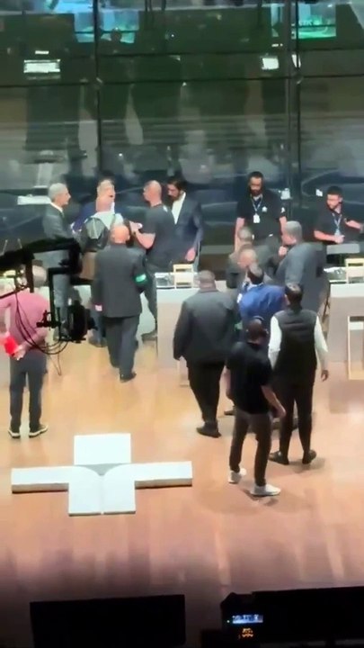 Vídeo mostra bastidores durante intervalo da TV Cultura após cadeirada de Datena em Marçal