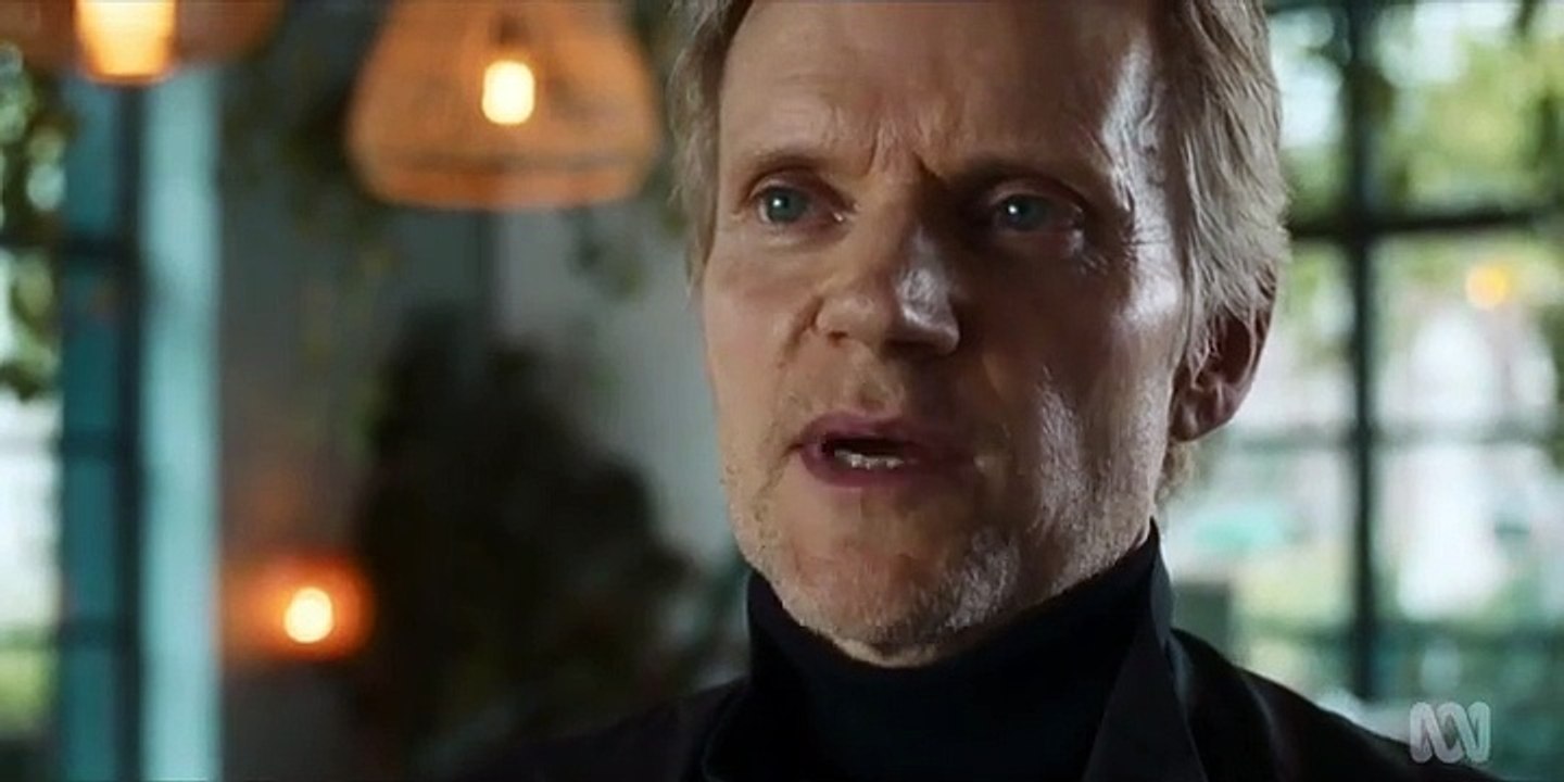 S04E01