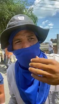 População queima pneus e bloqueia Estrada do Derba após morte de jovem