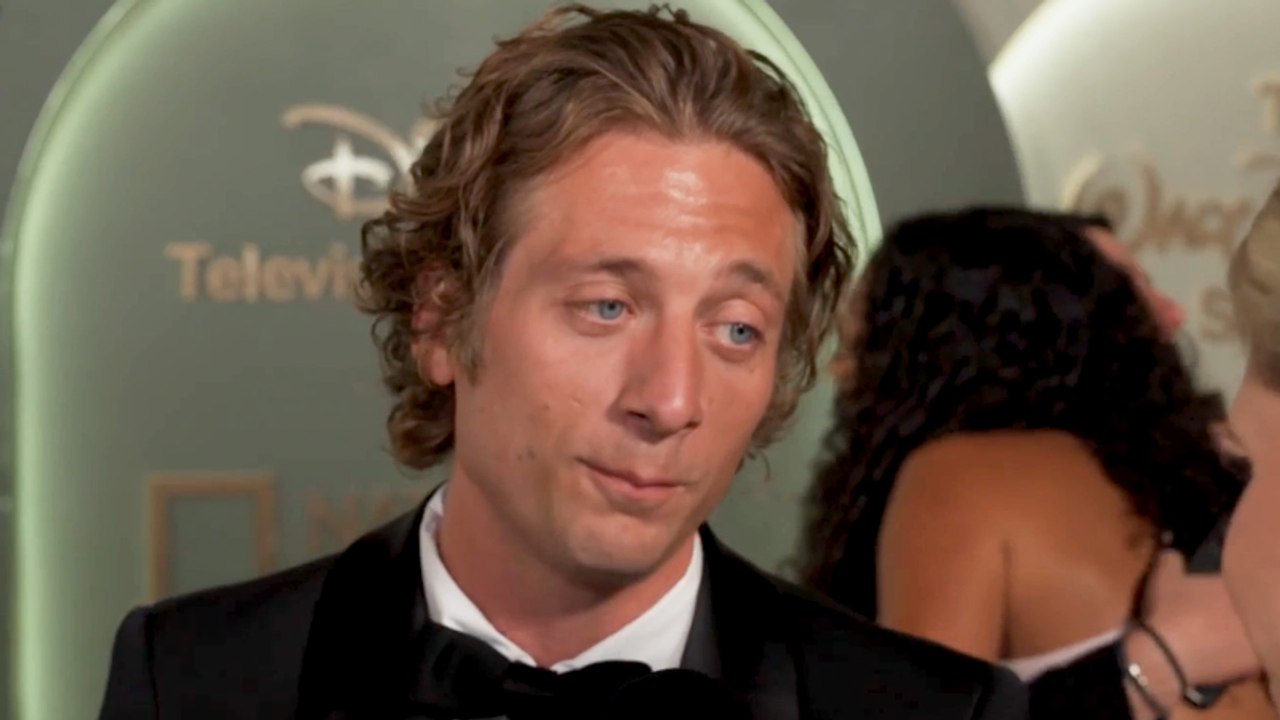 Jeremy Allen White on 'The Bear's' Emmys Wins, Bruce Springsteen Movie Progress & More | Emmys 2024