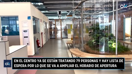 Familiares de enfermos de ELA en el centro que creó Ayuso El Gobierno debería ser como ella