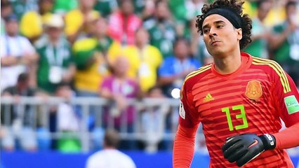 Guillermo Ochoa suma 250 ‘blanqueadas’ en su carrera como portero profesional