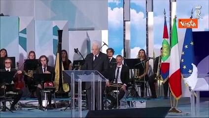 Mattarella: "Ricostruire patto educativo tra famiglie e insegnanti"