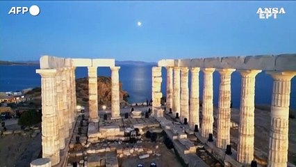Grecia, nuova illuminazione per il Tempio di Poseidone