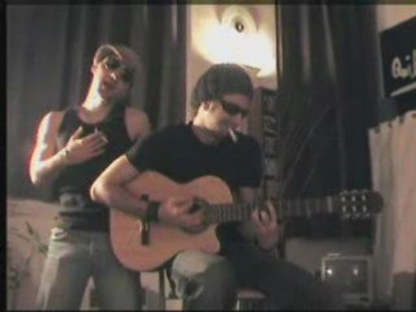 Arno & Kev - Mr Jones