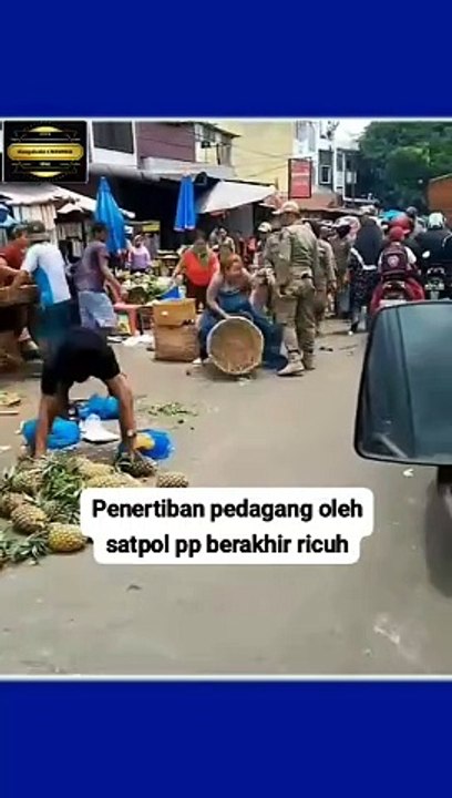 Satpol PP vs pedagang