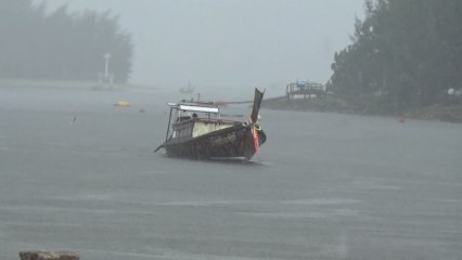 พายุฝนถล่มตรัง เรือหางยาวสูญหายพร้อมลูกเรือ 4 ราย 🚤